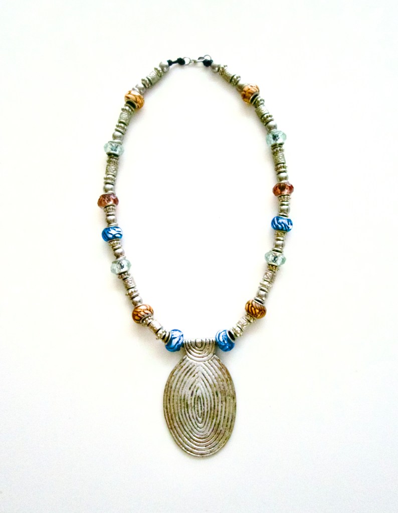 Chic Fōshay ©  Jewelry Collection    [03061]
 By Pascale Lanfranchi
(24”) (60cm)