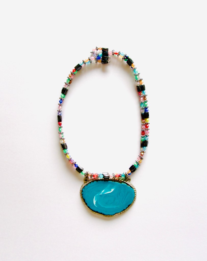 Chic Fōshay © Jewelry Collection   [04112]
By Pascale Lanfranchi
(20”) (50cm)  Magnetized Chain