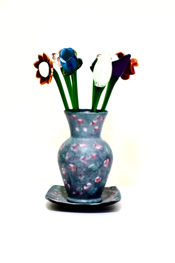 "Perennials"
By Pascale Lanfranchi
Mixed Media
(12"x6") (30,5 x 15cm)