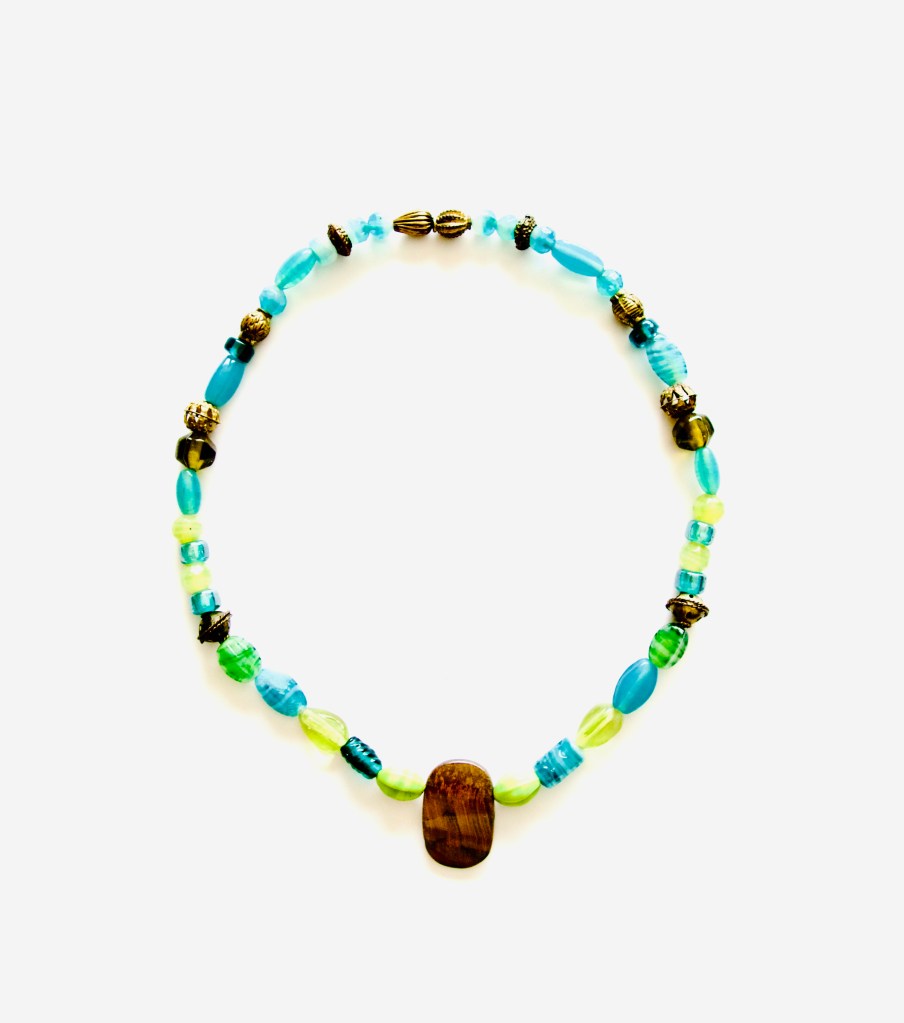 Chic Fōshay © Youth Collection  [03591]                                              By Pascale Lanfranchi                                                       (16”) (40cm)